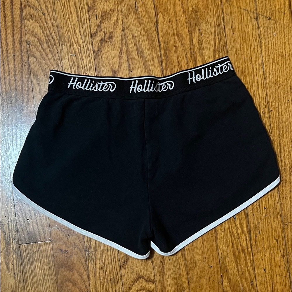 Hollister Women's Black Athletic Shorts with White Piping Size XS - Picture 5 of 6